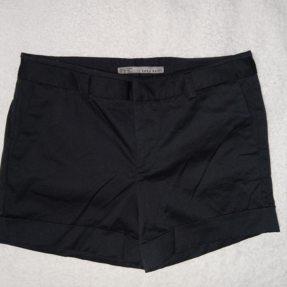 ZARA Basic Like New Black Cuffed Hem Chino Shorts size M - Picture 5 of 10
